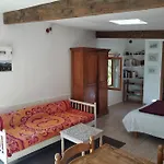 Semesterbostad Les Granges De La Hulotte, Les Mesanges